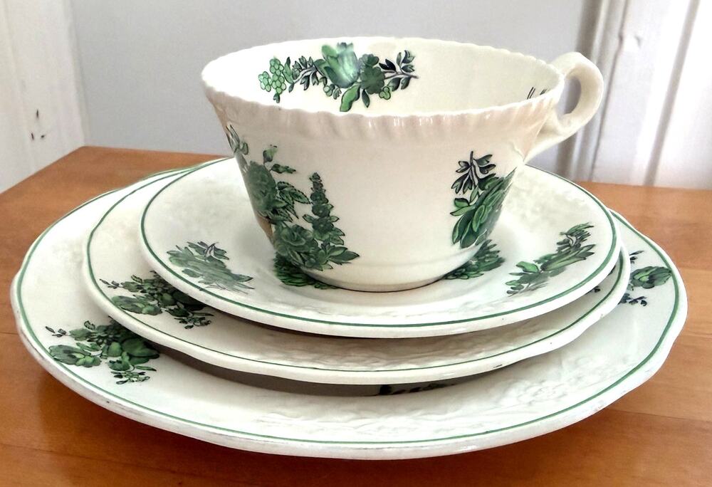 Spode Copeland Place Setting Cup Saucer Bread Dessert Plate White Green England